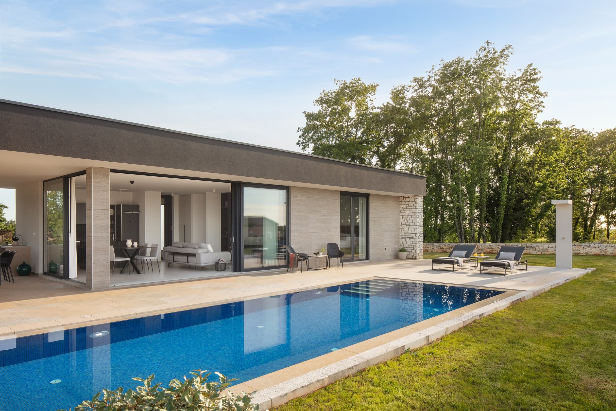 VILLA THEMIS gallery image 3