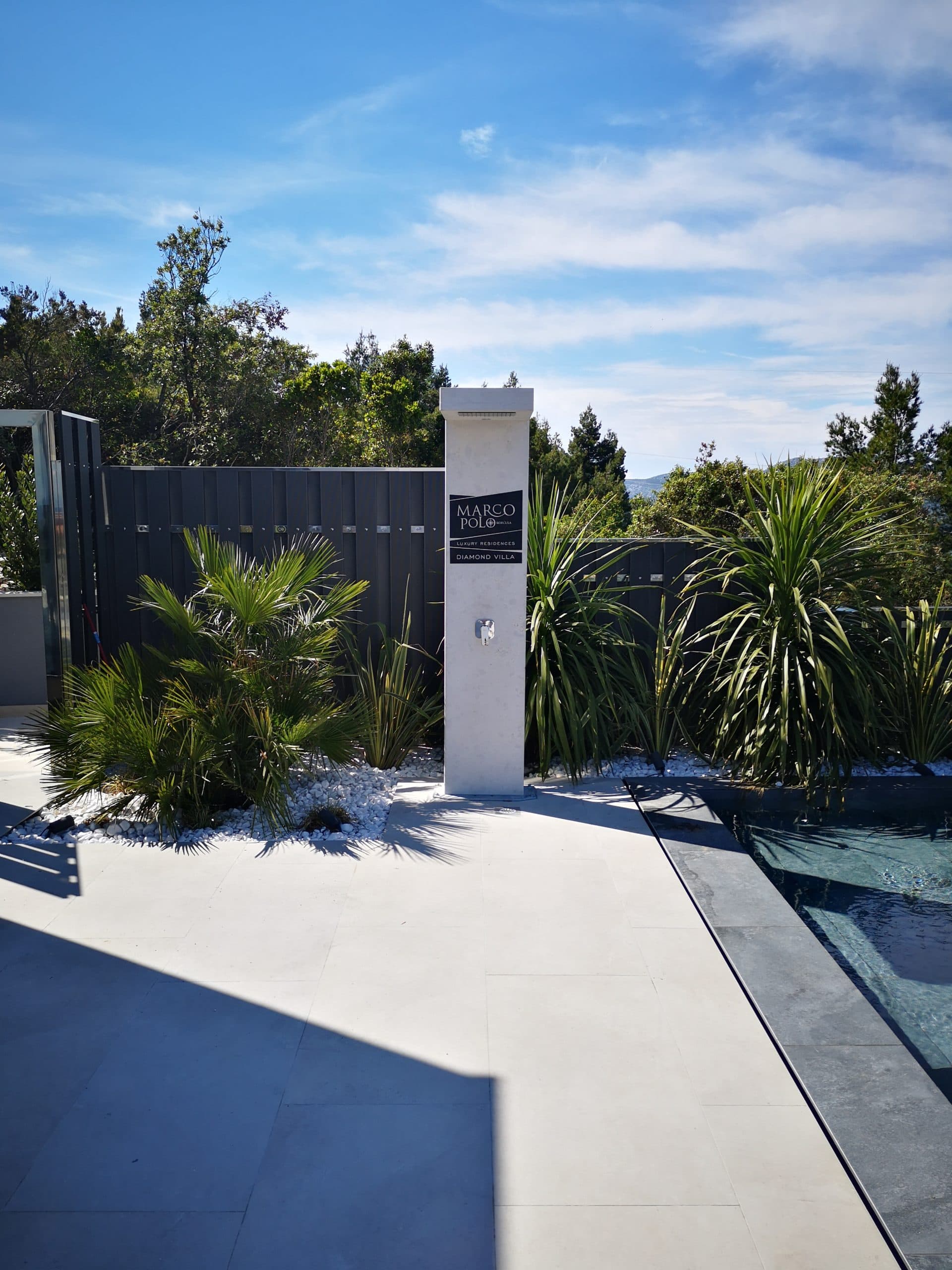 DIAMOND VILLA gallery image 3
